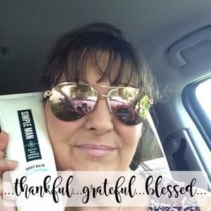 Meet your Posher, Laura